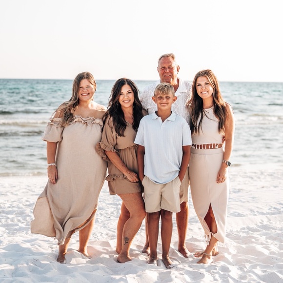 Meet your Posher, Angela - Picture 1 of 5